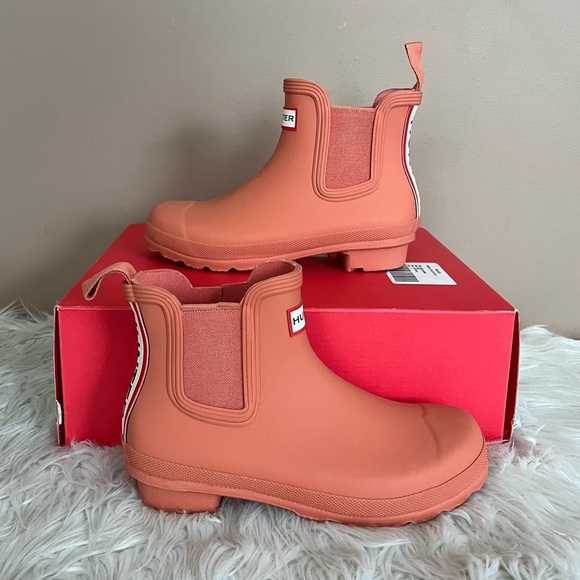 Hunter Shoes - {Hunter} Original Chelsea Logo Backstrap Ankle Rubber Boots in Red Flurry - NWT